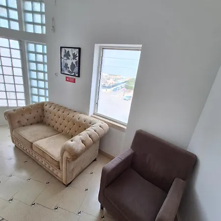Pearl Hostel *