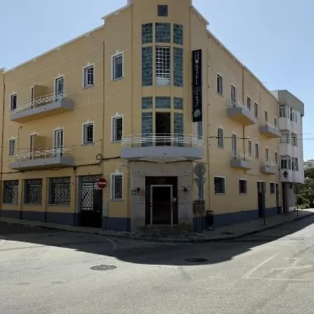 ホステル Pearl *