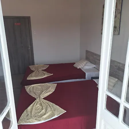 Pearl ホステル *