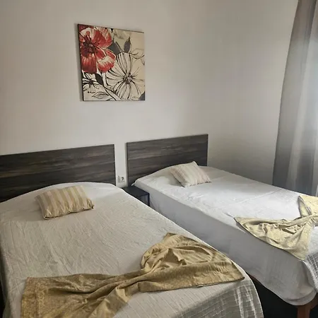 Hostel Pearl *